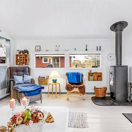 Sannie - 500m From The Sea By Interhome Lokken